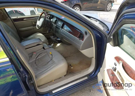 2008 Lincoln Town Car Signature L из США, поврежденный, VIN 2LNHM85W28X651948